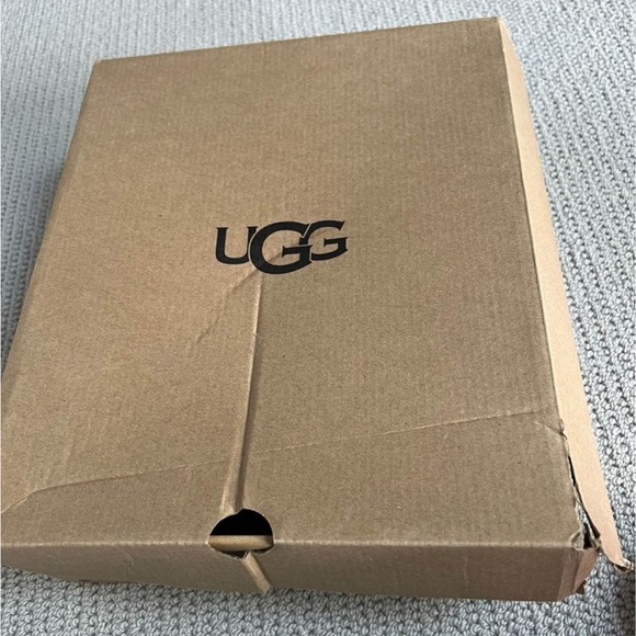 Pink Kids Classic II UGGS - Picture 6 of 6